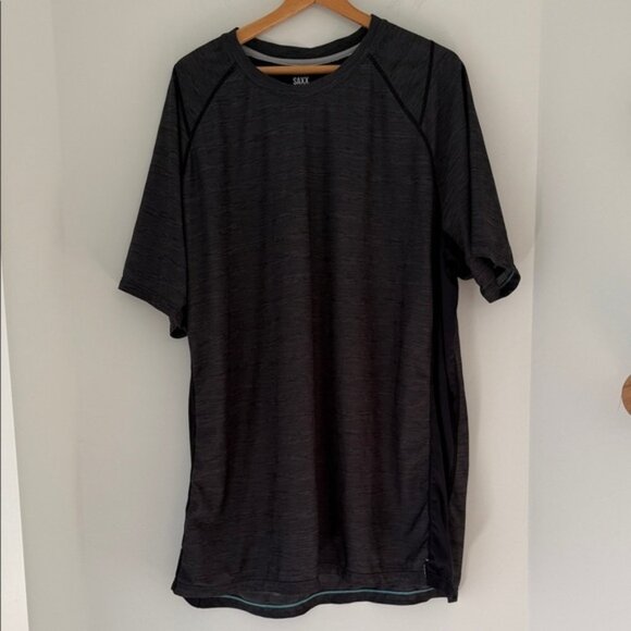 Saxx Men's Charcoal Short Sleeve Drop Temp Technology Hot Shot Tech Tee - Picture 1 of 4